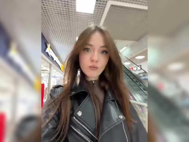 OlivkaVif — I'm your toy. Say 