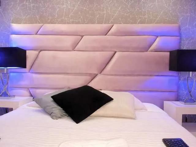 OrianaSimons on BongaCams