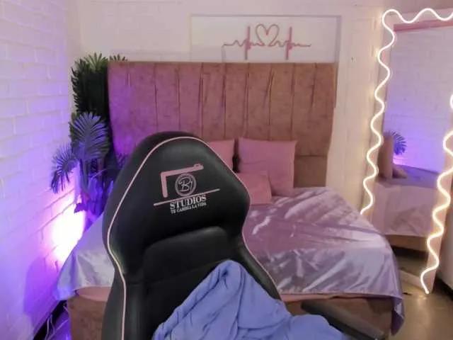 penelope-tay on BongaCams 