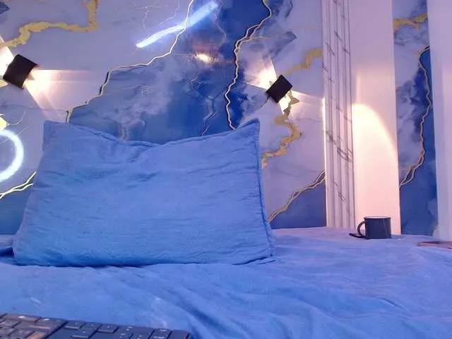 rayne-lor on BongaCams