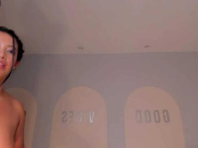 ScarlettBoss on BongaCams