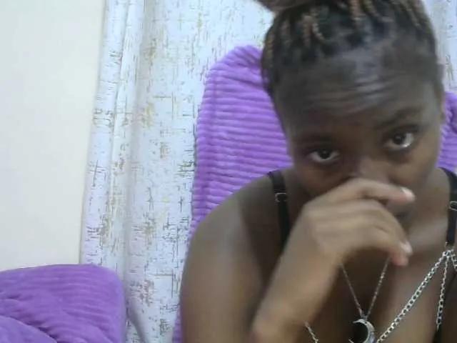 Sexythiny — Freechat on BongaCams