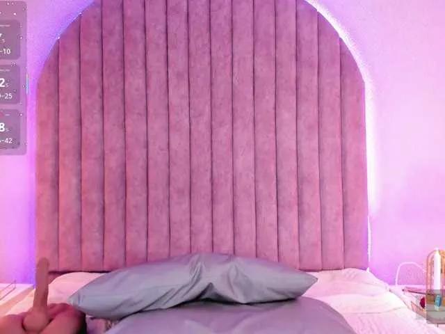 BongaCams ShaylaDavis is Freechat ShaylaDavis — it excites me a lot when sex is achieved without haste, don't rush me, I know where to touch my body to reach orgasm, I like to see how you would touch yourself for me, vibrations and dirty talk excite me.