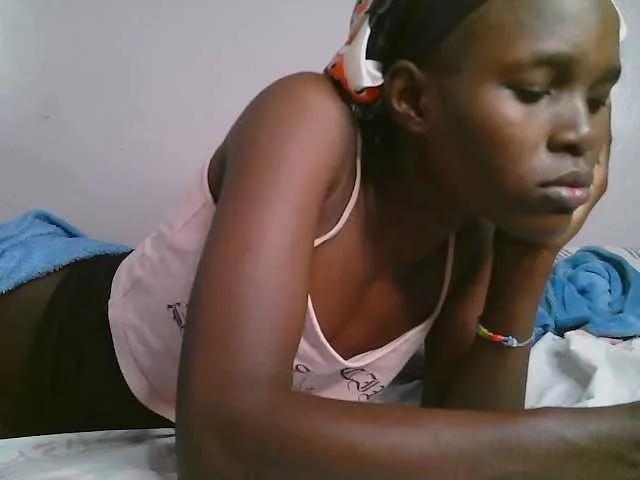 Starpettite on BongaCams