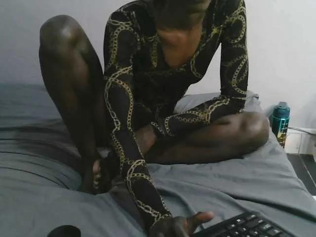 Starpettite on BongaCams