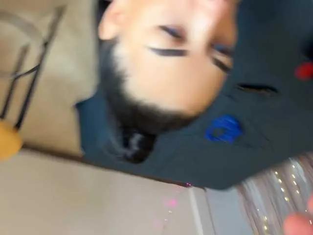 Travel-Couple on BongaCams