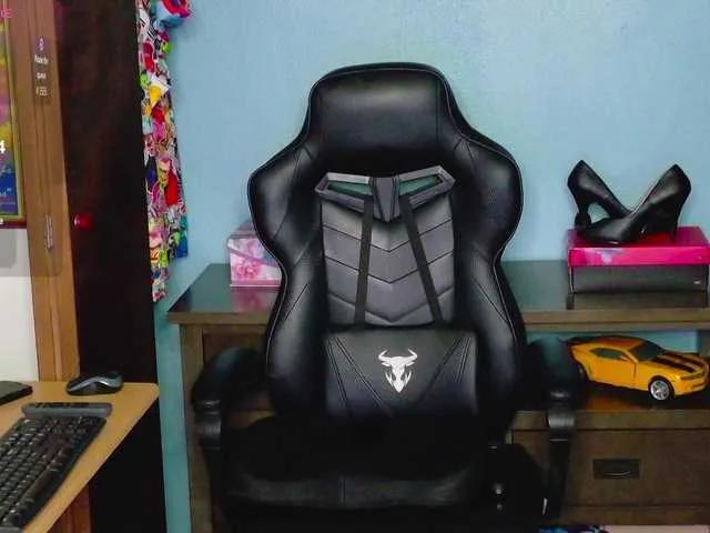 TreeJeanne on BongaCams 