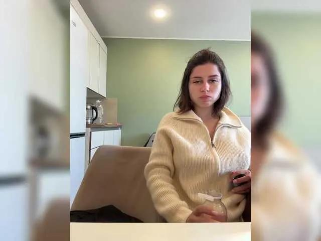 VibroMashulkaDashulka on BongaCams