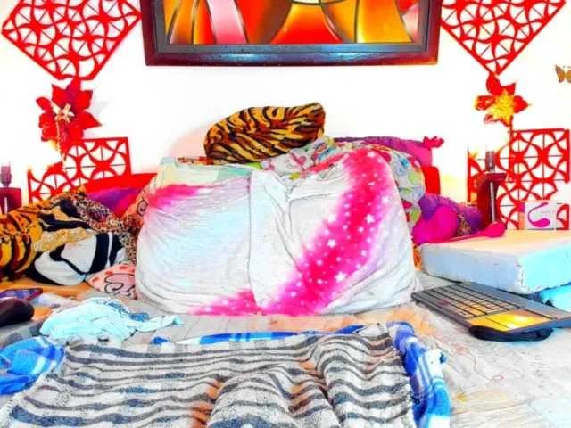 XxXbrunettesquirtxXx on BongaCams 