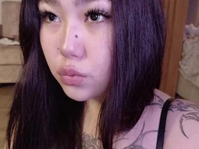 Yuriko-May on BongaCams