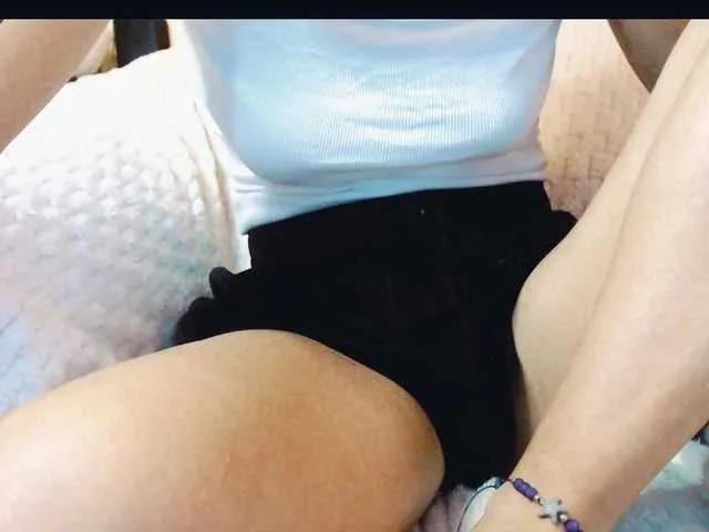 yzza-suave on BongaCams