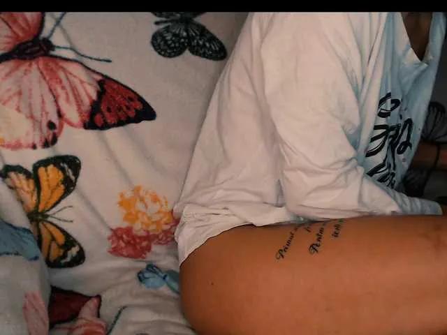 yzza-suave on BongaCams