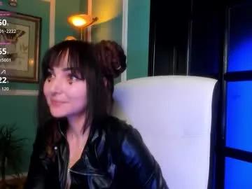 1munique on Chaturbate