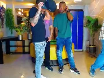 1pushman on Chaturbate