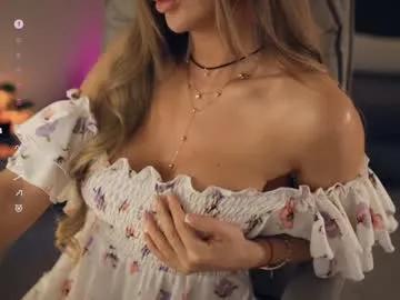 _lovly on Chaturbate