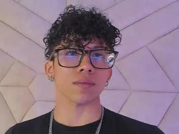 akazaboy on Chaturbate 