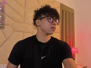 akazaboy on Chaturbate 