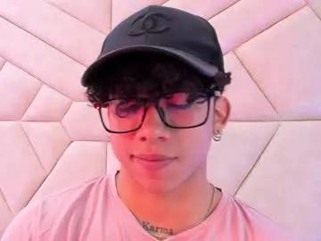 akazaboy on Chaturbate 