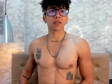 akazaboy on Chaturbate 
