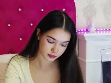 alexisdevine on Chaturbate