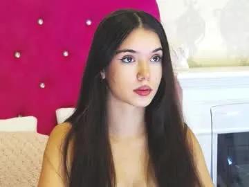 alexisdevine on Chaturbate