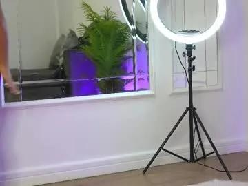 alexxiskye on Chaturbate