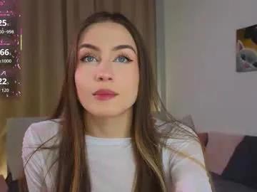 appleeepie — Hello, I'm Vicky! My private office is open. Join my fanclub and listen to the new ALBOMS!!! #18 #shy #lovense #bigass #smalltits GOAL:make a top [39 tokens remaining]