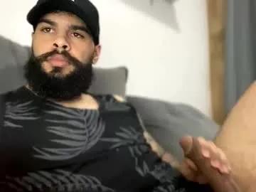 beardmax on Chaturbate