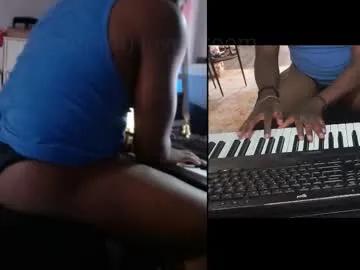 bicepsandfrot on Chaturbate