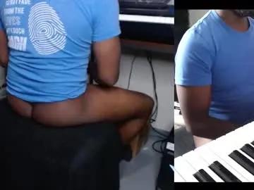 bicepsandfrot on Chaturbate