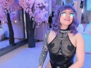 biizzy_noar on Chaturbate