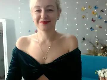 blondy_mom on Chaturbate