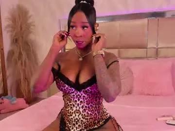 brunettklaryss on Chaturbate