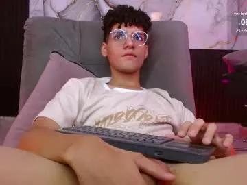 dan_sweetboy on Chaturbate