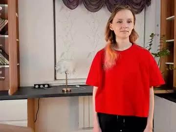 eliselauder — Goal: finger heart |  Welcome on my room, Im Violette, it's my #new experience here, im #shy girl, #18 #young & mb #cute [20 tokens remaining]