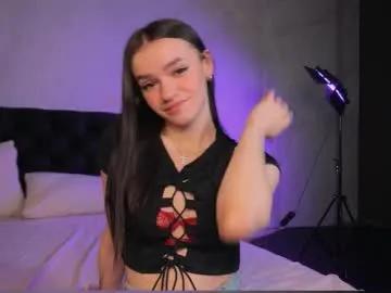 elizzza_ — GOAL: spank ass #smalltits #nonude #slim #teen #natural [70 tokens remaining]