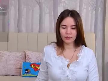 ellaander — hands bra #pantyhose #nonude #lovense #feet [327 tokens remaining]