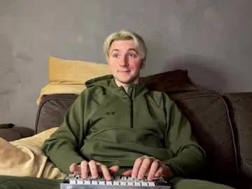 elvin_vaenight — Chilling :) [49 tokens left] #new #uncut #muscle #young #bigcock