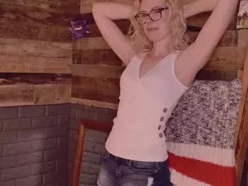 evilvillainess on Chaturbate