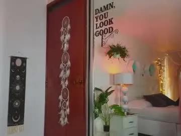 farahh_magdaly — Finger me and make me squirt  #fit #muscle #flex #mistress #twerk [300 tokens remaining]