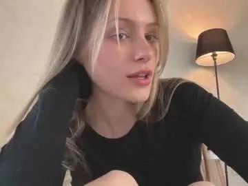 fflloowweerr on Chaturbate 