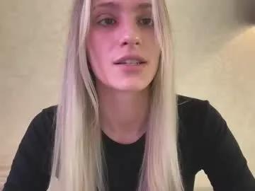 fflloowweerr on Chaturbate 