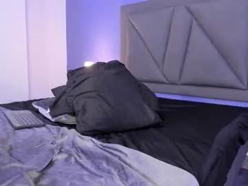 gabyy_cruz_ — Trying to stay quiet while men are working  - Goal: Blow a kiss [5 tokens left] #bigass #heels #latina #latex #c2c