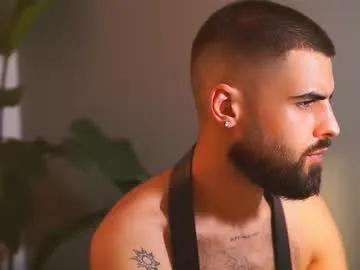 hairyrobxxx on Chaturbate