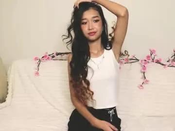 isauraangeletti on Chaturbate