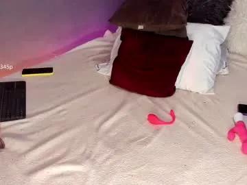 isis_goddesss on Chaturbate