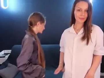 julie_n_jastin on Chaturbate