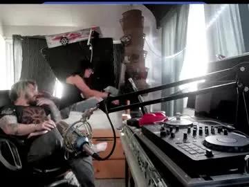 kinkybiguy14 on Chaturbate 