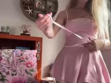 kittengirlxo on Chaturbate