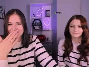 kitty_layy — GOAL: bite her [222 tokens remaining] Welcome to my room! #18 #bigass #lesbian #cum #young